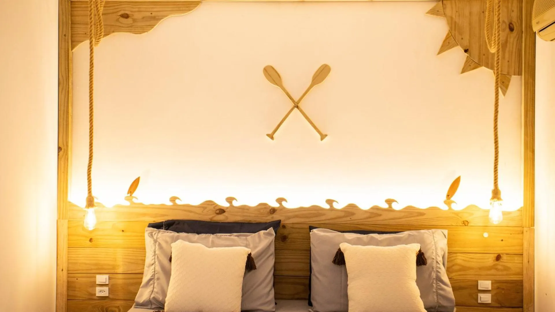 Nomades Vibe Da Ilha - Adventure Hostels & Coworking Florianópolis