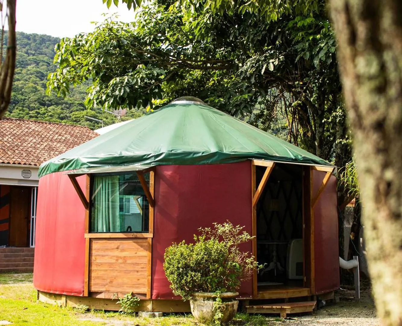Nomades Vibe Da Ilha - Adventure Hostels & Coworking Florianópolis